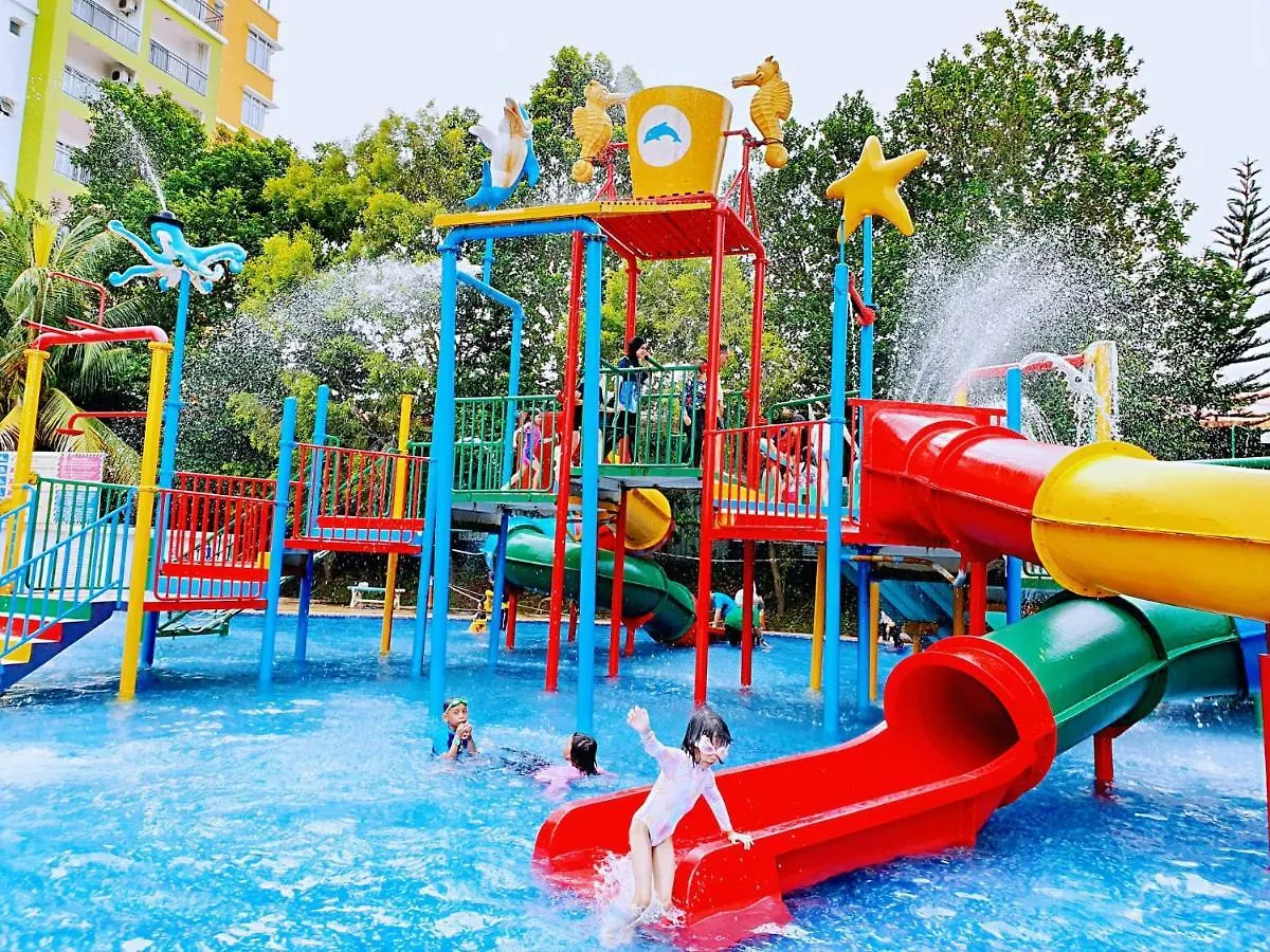 Fun Splash Water Park Resort Melaka - Free Ticket Unlimited Entry Malaysia