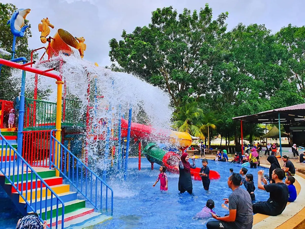 Fun Splash Water Park Resort Melaka - Free Ticket Unlimited Entry Apartment Malacca